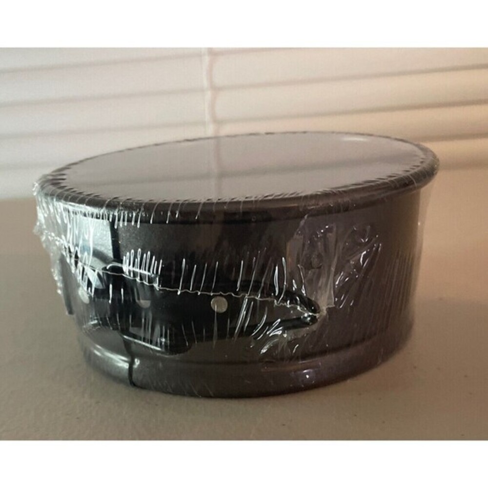 Wilton Excelle Elite 4 Inch Springform Pan - Picture 3 of 9